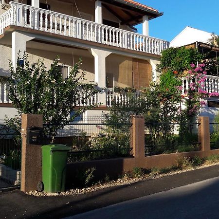 Apartment Ana ゴルニ・カリン 部屋 写真